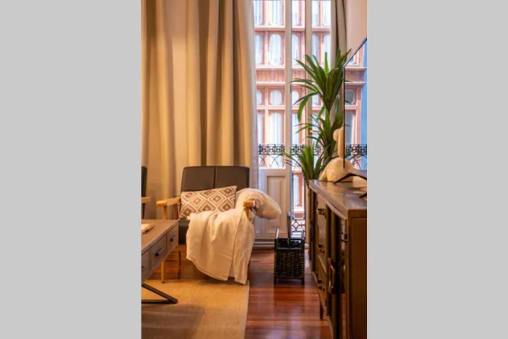 Exclusivo Apartamento En El Casco Viejo Bilbao Exterior photo