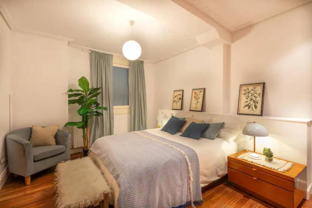Exclusivo Apartamento En El Casco Viejo Bilbao Exterior photo